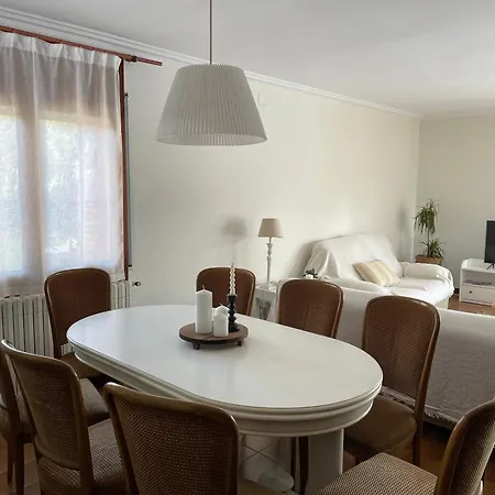 Vakantiehuis Rocaclara Montrás